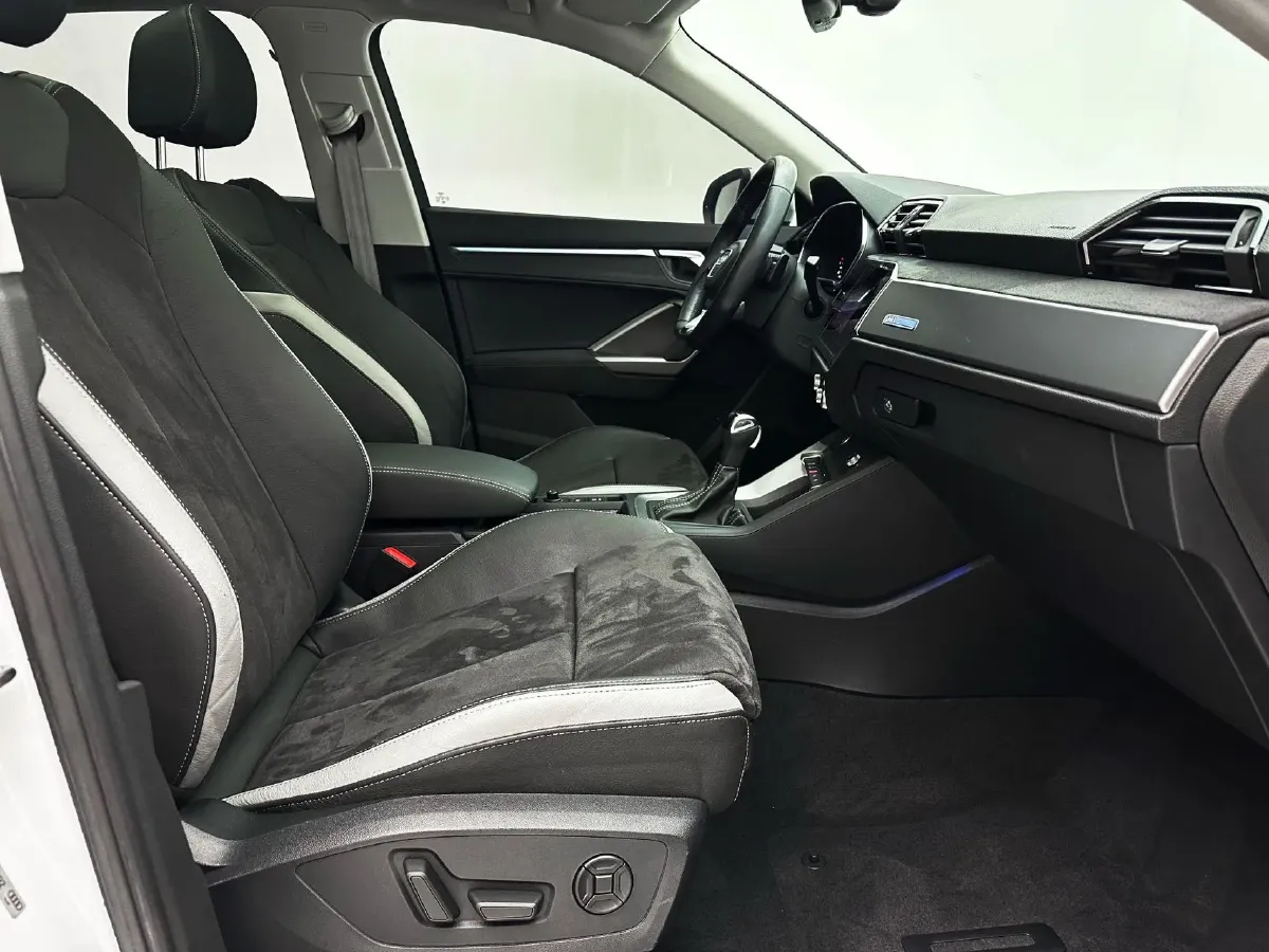 2022 Audi Q3 1.4T 150HP L4 7DCT,autocango,china used car exporter,china ev exporter,chinese used car exporter,chinese used ev exporter