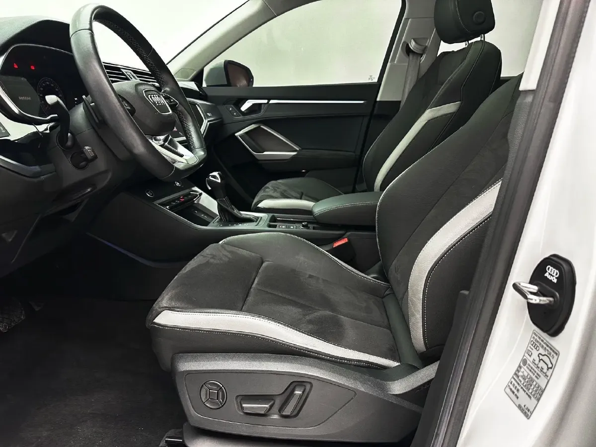 2022 Audi Q3 1.4T 150HP L4 7DCT,autocango,china used car exporter,china ev exporter,chinese used car exporter,chinese used ev exporter