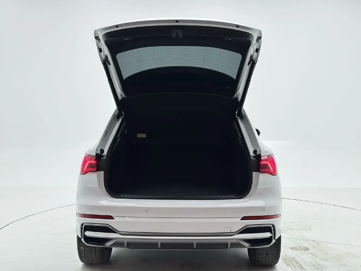 2022 Audi Q3 1.4T 150HP L4 7DCT,autocango,china used car exporter,china ev exporter,chinese used car exporter,chinese used ev exporter