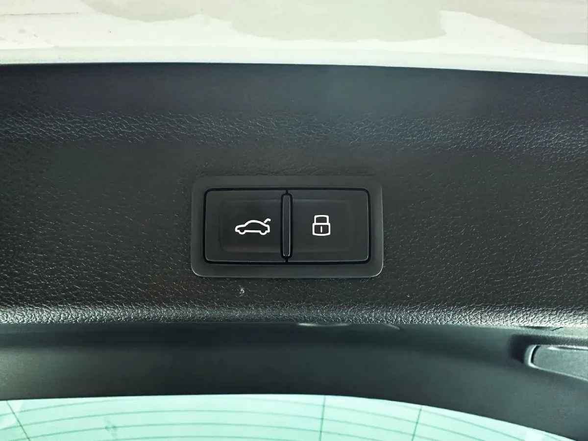 2022 Audi Q3 1.4T 150HP L4 7DCT,autocango,china used car exporter,china ev exporter,chinese used car exporter,chinese used ev exporter