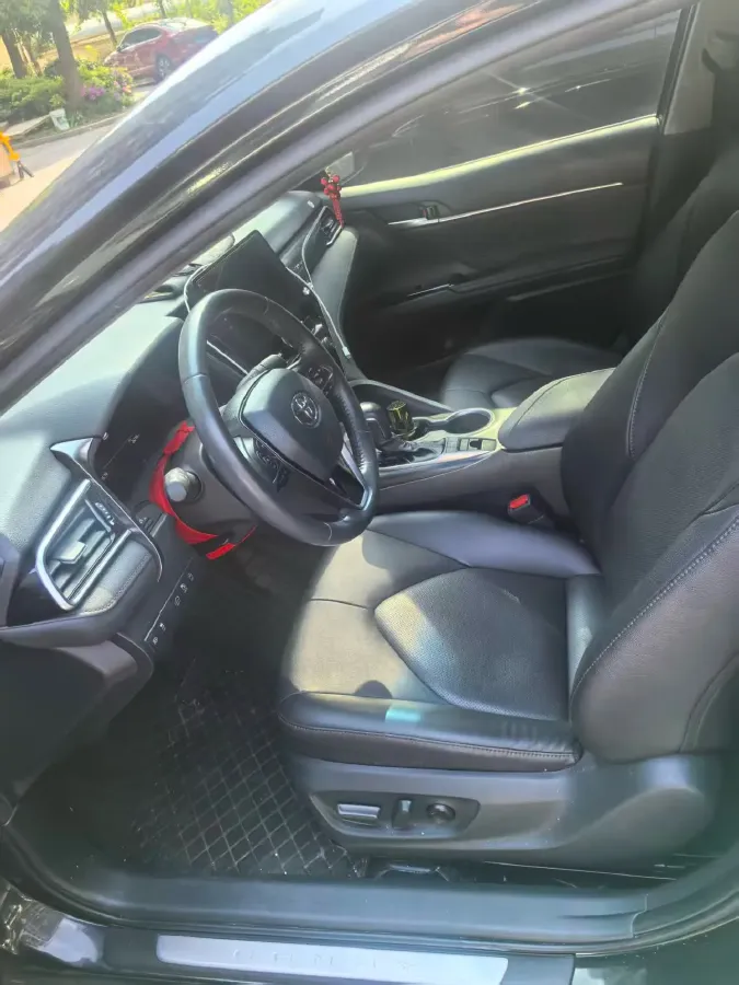 2021 Toyota Camry 2.5L 209HP L4 8AT,autocango,china used car exporter,china ev exporter,chinese used car exporter,chinese used ev exporter