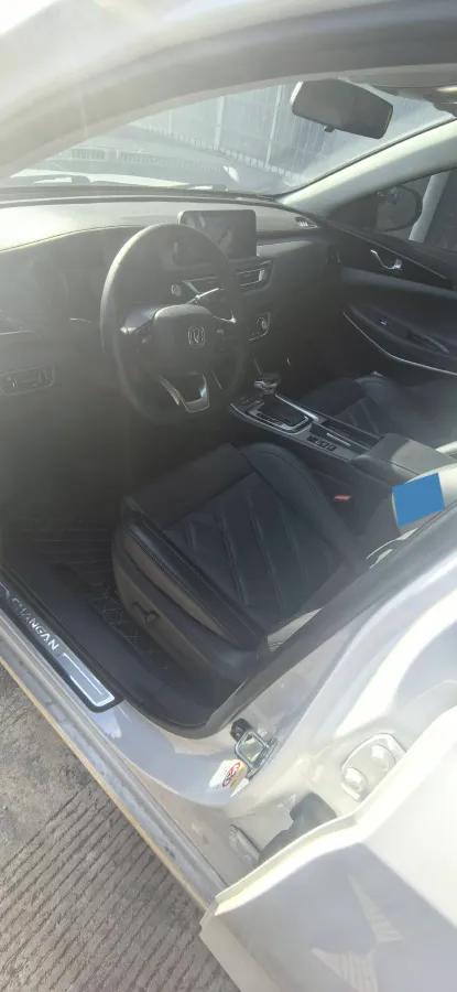 2022 ChangAn Raeton CC 1.5T 188HP L4 7DCT,autocango,china used car exporter,china ev exporter,chinese used car exporter,chinese used ev exporter