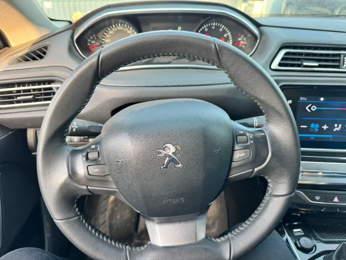 2019 Peugeot 308 1.2T 136HP L3 6AT,autocango,china used car exporter,china ev exporter,chinese used car exporter,chinese used ev exporter