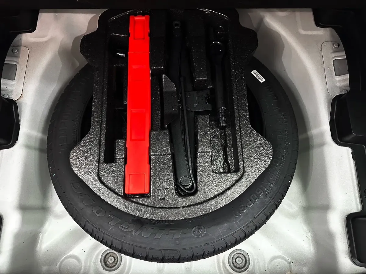 2021 Geely Coolray 1.4T 141HP L4 6DCT,autocango,china used car exporter,china ev exporter,chinese used car exporter,chinese used ev exporter