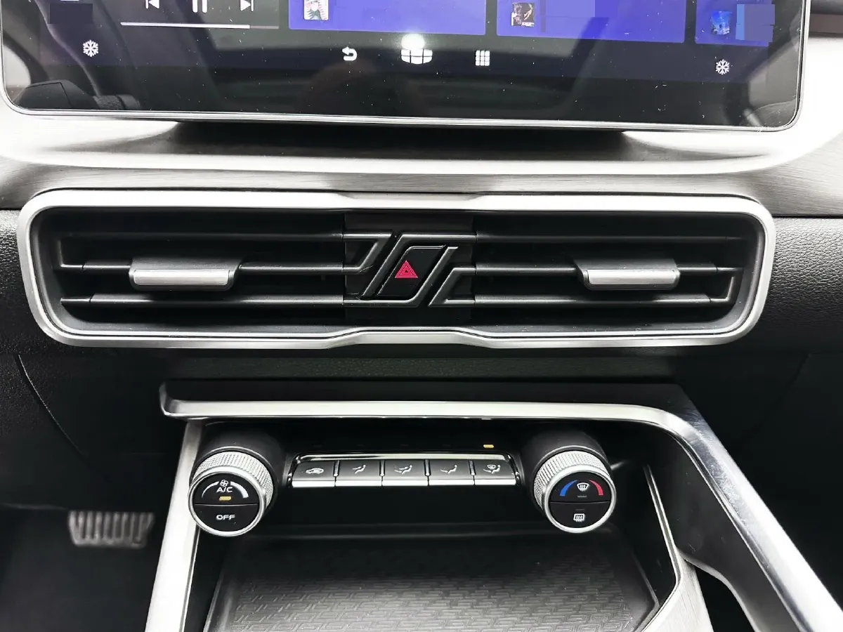 2021 Geely Coolray 1.4T 141HP L4 6DCT,autocango,china used car exporter,china ev exporter,chinese used car exporter,chinese used ev exporter