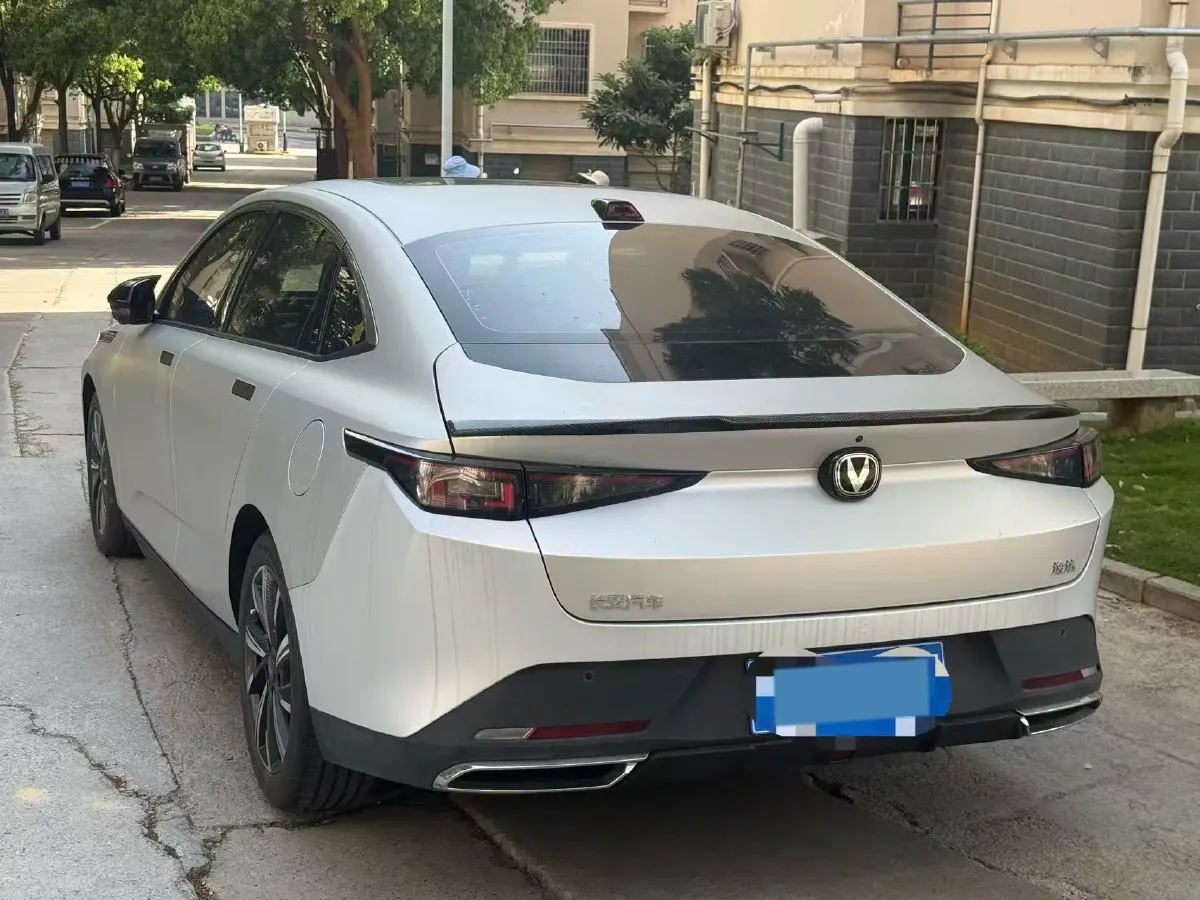 2023 ChangAn Oshan Z6 1.5T 188HP L4 7DCT,autocango,china used car exporter,china ev exporter,chinese used car exporter,chinese used ev exporter