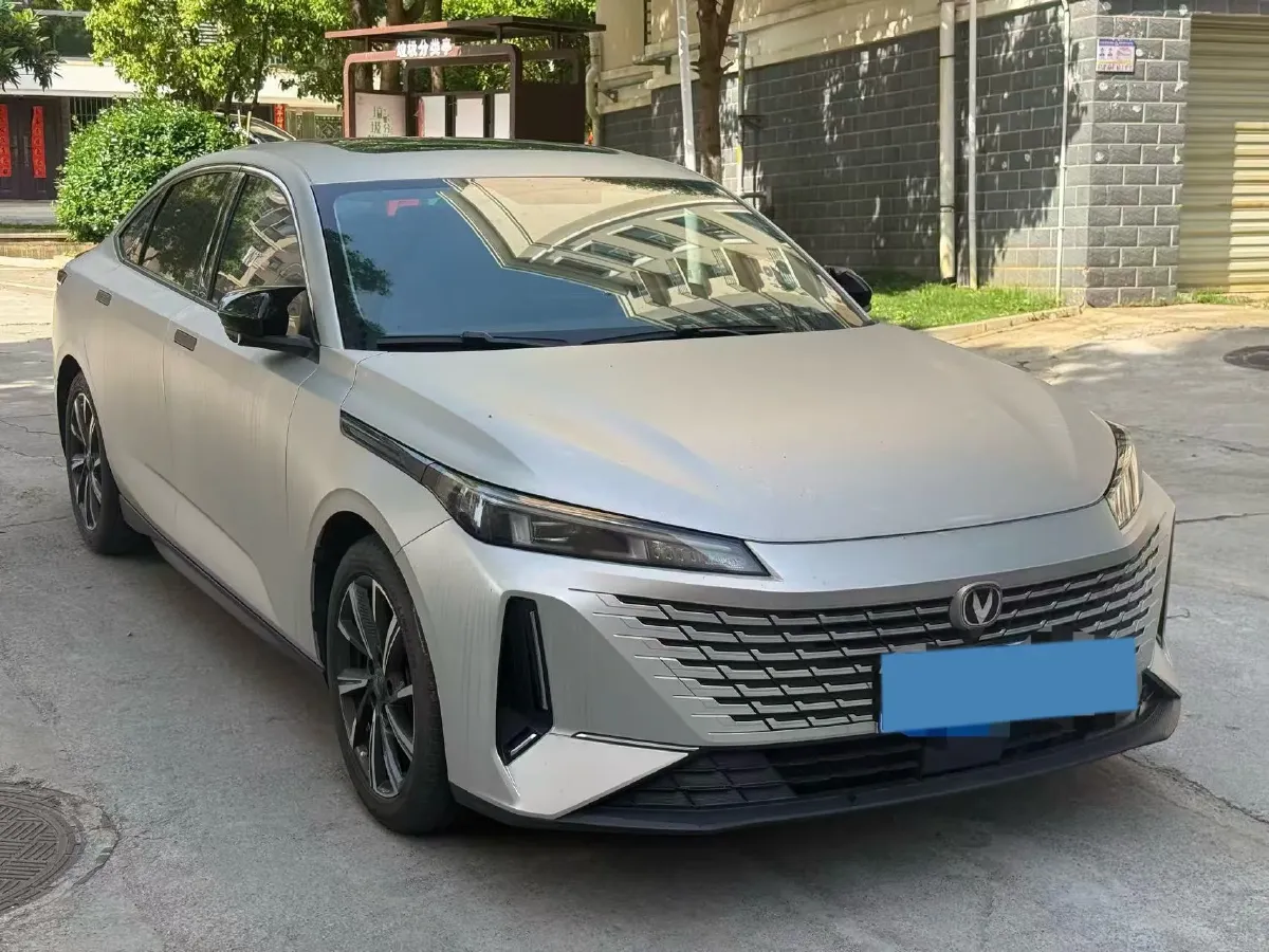 2023 ChangAn Oshan Z6 1.5T 188HP L4 7DCT,autocango,china used car exporter,china ev exporter,chinese used car exporter,chinese used ev exporter