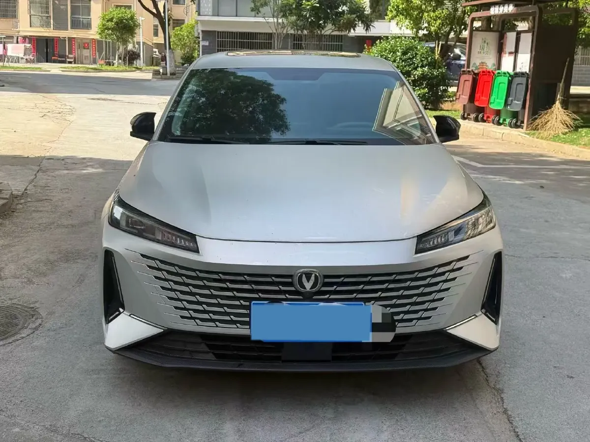 2023 ChangAn Oshan Z6 1.5T 188HP L4 7DCT,autocango,china used car exporter,china ev exporter,chinese used car exporter,chinese used ev exporter