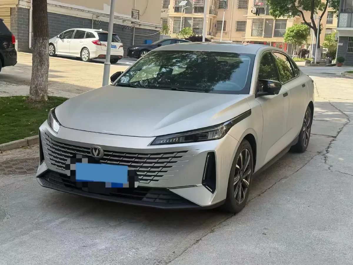 2023 ChangAn Oshan Z6 1.5T 188HP L4 7DCT,autocango,china used car exporter,china ev exporter,chinese used car exporter,chinese used ev exporter