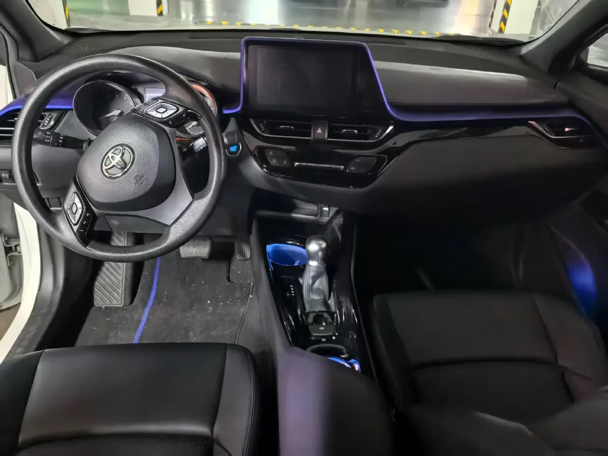 2020 Toyota C-HR 2.0L 171HP L4 CVT,autocango,china used car exporter,china ev exporter,chinese used car exporter,chinese used ev exporter