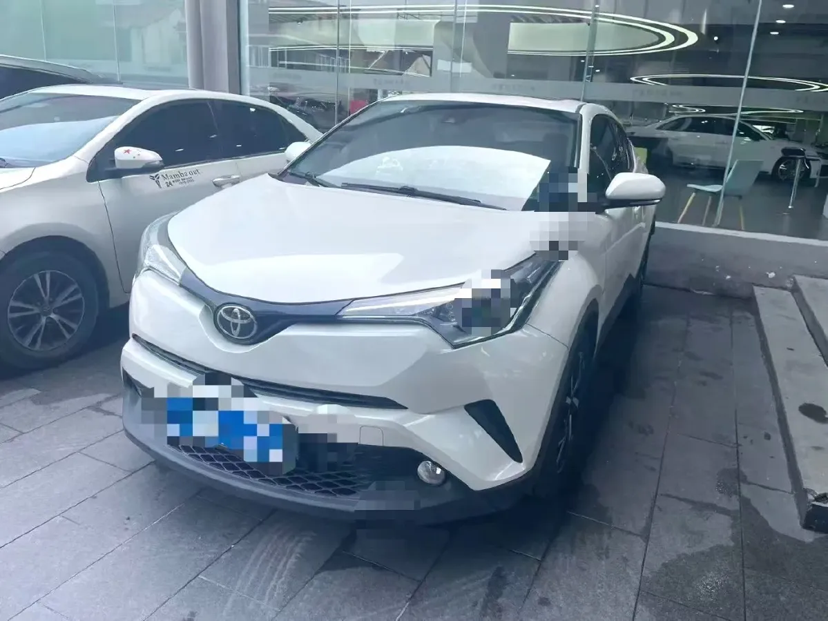 2020 Toyota C-HR 2.0L 171HP L4 CVT,autocango,china used car exporter,china ev exporter,chinese used car exporter,chinese used ev exporter