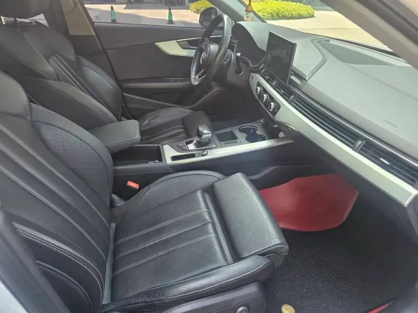 2020 Audi A4L 2.0T 190HP L4 7DCT,autocango,china used car exporter,china ev exporter,chinese used car exporter,chinese used ev exporter