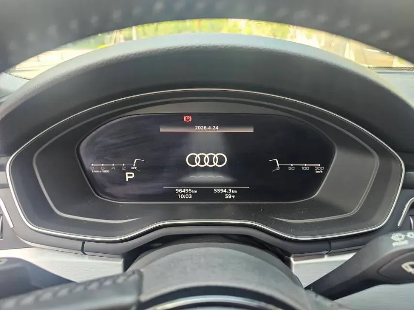 2020 Audi A4L 2.0T 190HP L4 7DCT,autocango,china used car exporter,china ev exporter,chinese used car exporter,chinese used ev exporter