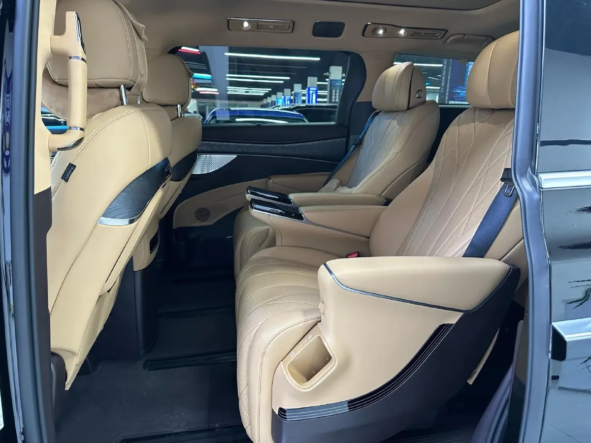 2024 Denza D9 1.5T 139HP L4 E-CVT PHEV 40KWH,autocango,china used car exporter,china ev exporter,chinese used car exporter,chinese used ev exporter