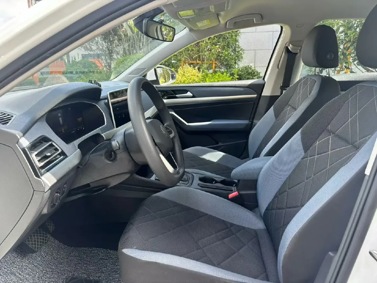 2023 Volkswagen Lavida 1.5L 110HP L4 6AT,autocango,china used car exporter,china ev exporter,chinese used car exporter,chinese used ev exporter