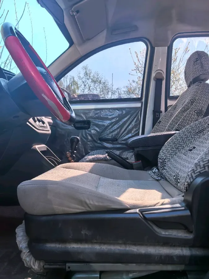 2019 WuLing RongGuang V 1.5L 99HP L4 6MT,autocango,china used car exporter,china ev exporter,chinese used car exporter,chinese used ev exporter