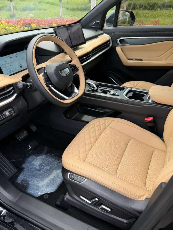 2023 Geely Okavango L 2.0T 218HP L4 7DCT,autocango,china used car exporter,china ev exporter,chinese used car exporter,chinese used ev exporter