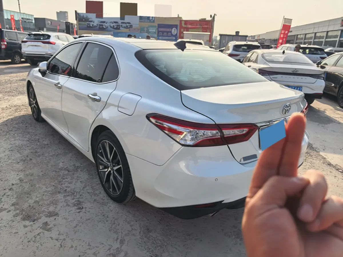 2021 Toyota Camry 2.5L 209HP L4 8AT,autocango,china used car exporter,china ev exporter,chinese used car exporter,chinese used ev exporter