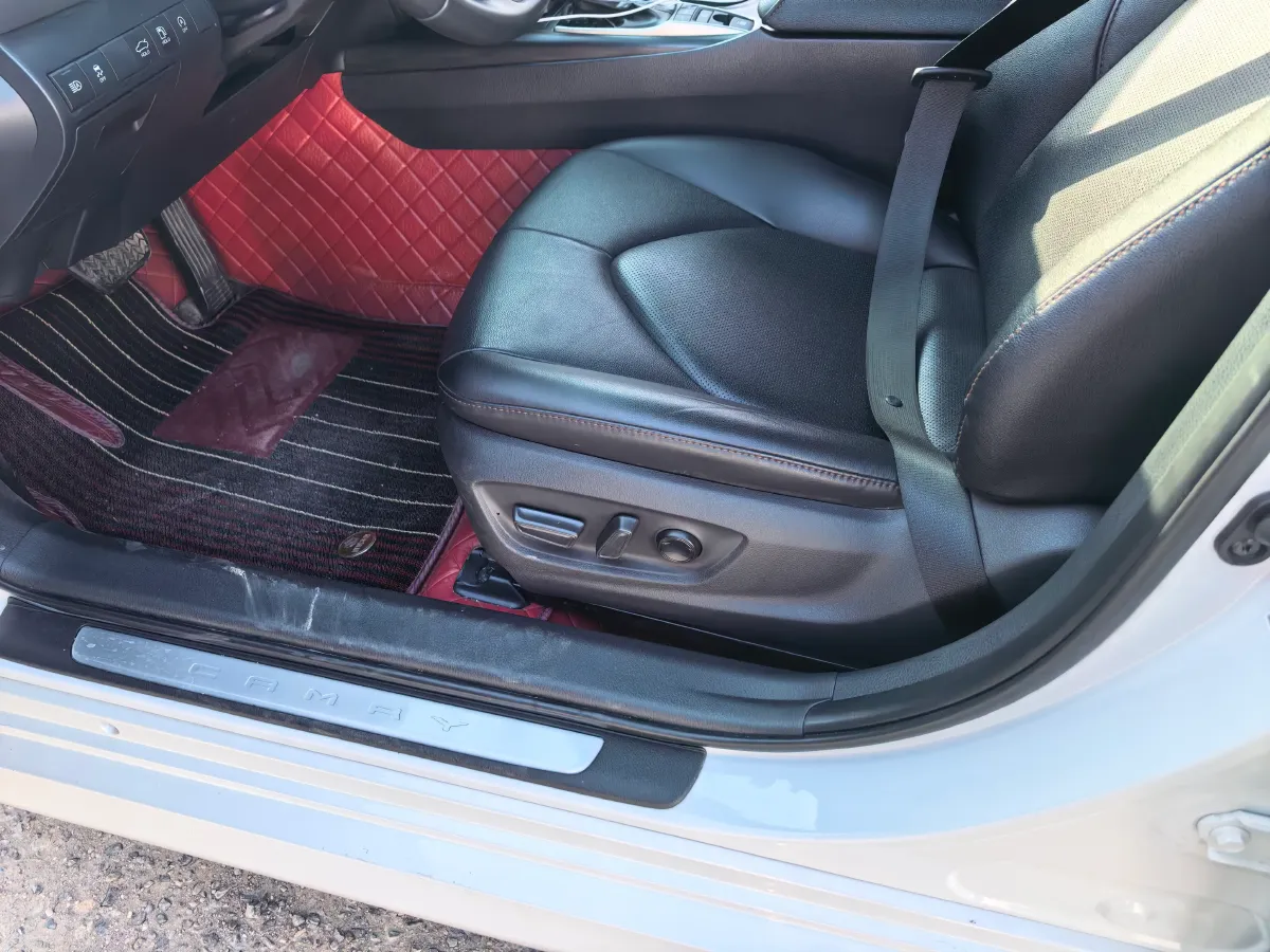 2021 Toyota Camry 2.5L 209HP L4 8AT,autocango,china used car exporter,china ev exporter,chinese used car exporter,chinese used ev exporter