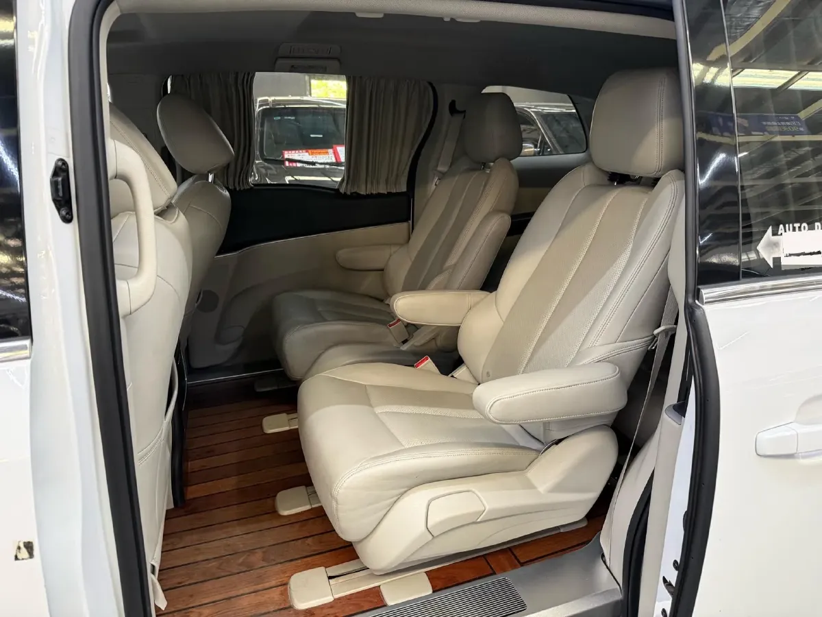 2021 Buick GL8 2.0T 237HP L4 9AT,autocango,china used car exporter,china ev exporter,chinese used car exporter,chinese used ev exporter