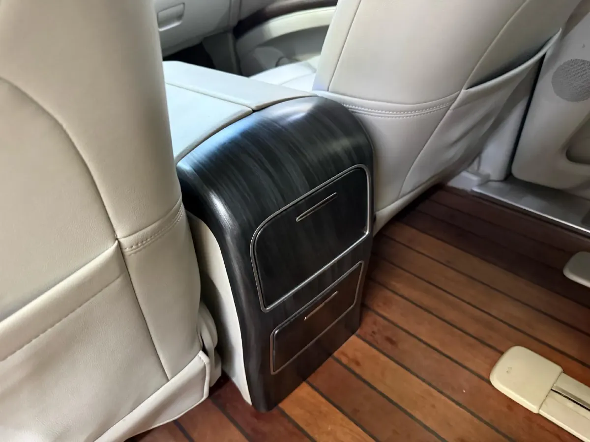 2021 Buick GL8 2.0T 237HP L4 9AT,autocango,china used car exporter,china ev exporter,chinese used car exporter,chinese used ev exporter