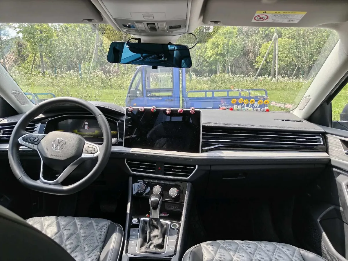 2023 Volkswagen Sagitar 1.5T 160HP L4 7DCT,autocango,china used car exporter,china ev exporter,chinese used car exporter,chinese used ev exporter