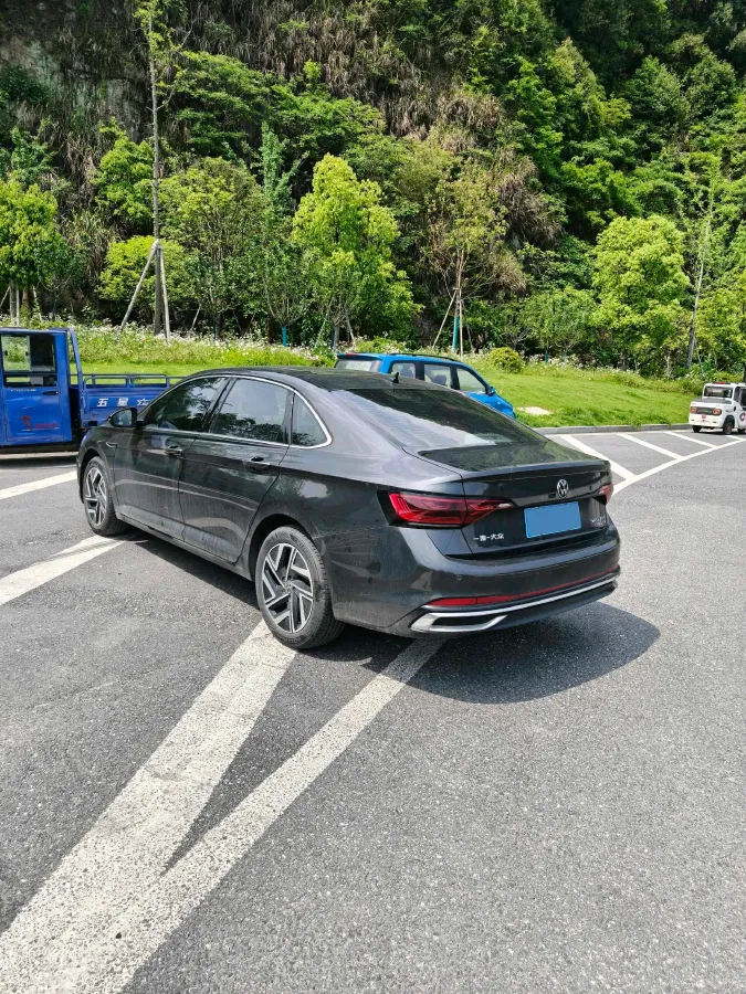 2023 Volkswagen Sagitar 1.5T 160HP L4 7DCT,autocango,china used car exporter,china ev exporter,chinese used car exporter,chinese used ev exporter