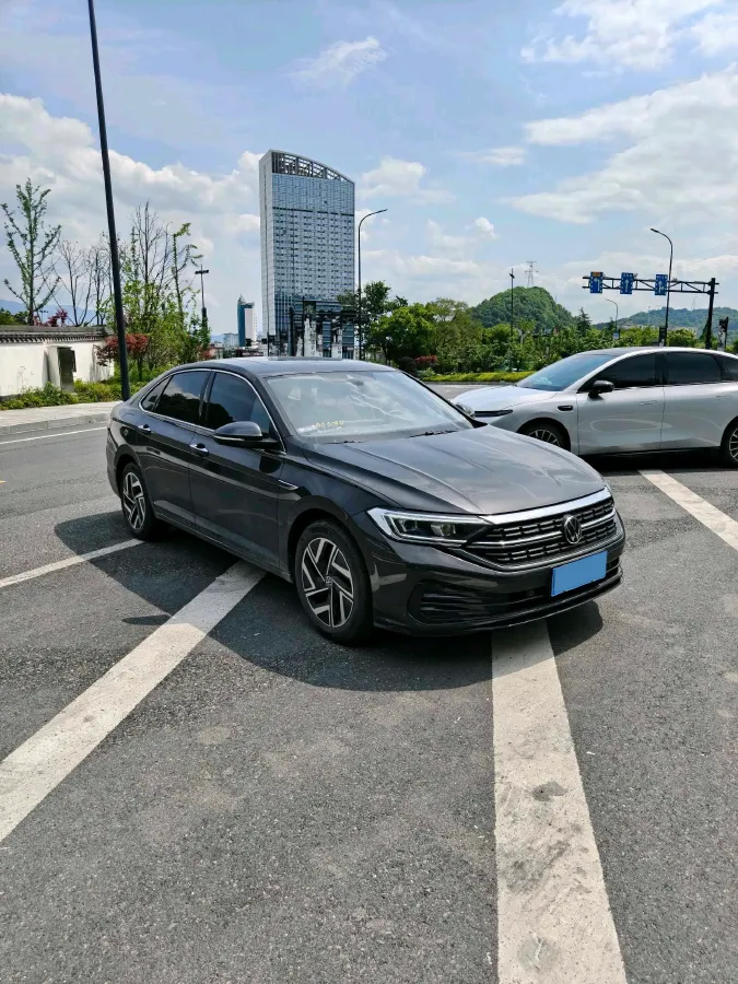 2023 Volkswagen Sagitar 1.5T 160HP L4 7DCT,autocango,china used car exporter,china ev exporter,chinese used car exporter,chinese used ev exporter