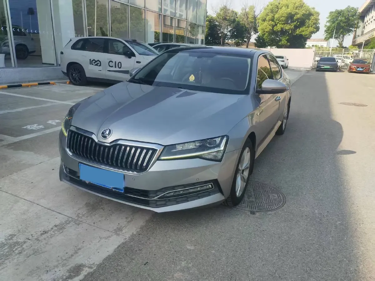 2019 Skoda Superb 1.4T 150HP L4 7DCT,autocango,china used car exporter,china ev exporter,chinese used car exporter,chinese used ev exporter