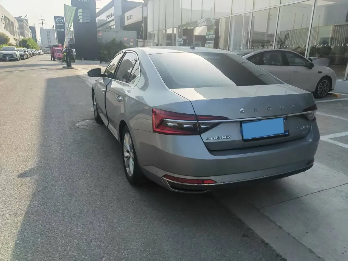 2019 Skoda Superb 1.4T 150HP L4 7DCT,autocango,china used car exporter,china ev exporter,chinese used car exporter,chinese used ev exporter