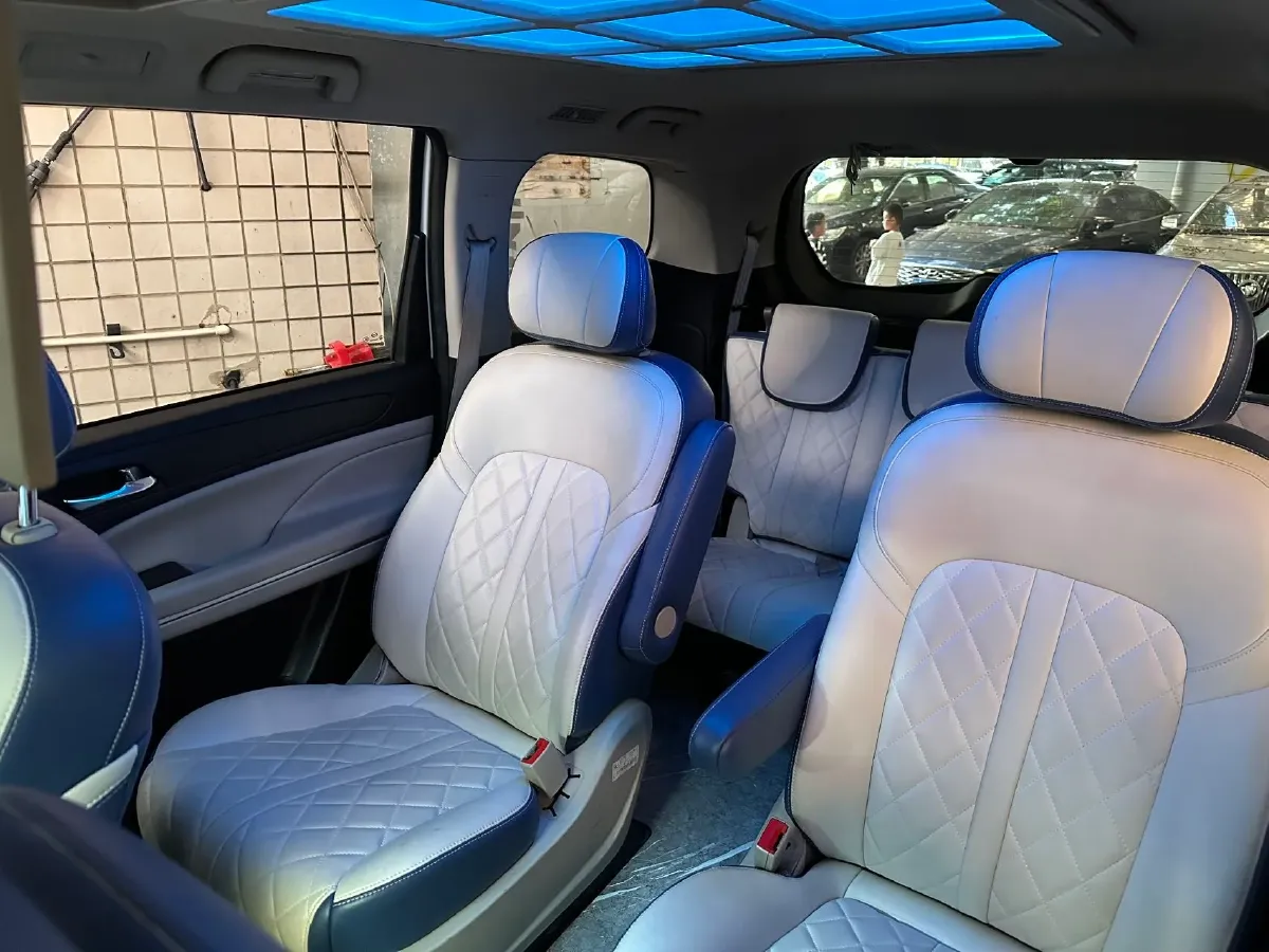 2021 GAC Trumpchi M6 1.5T 169HP L4 7DCT,autocango,china used car exporter,china ev exporter,chinese used car exporter,chinese used ev exporter