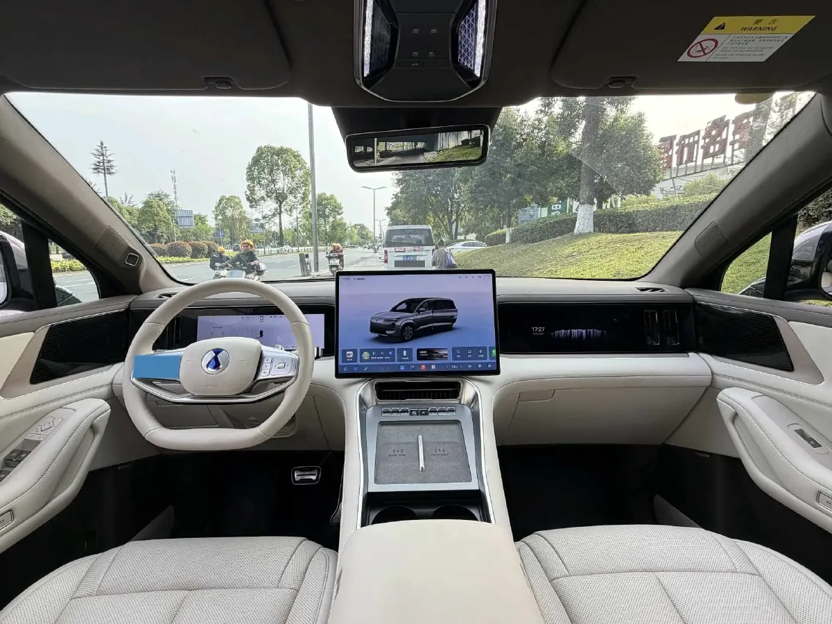 2025 Denza DenzaN8L 2.0T 207HP L4 E-CVT PHEV,autocango,china used car exporter,china ev exporter,chinese used car exporter,chinese used ev exporter