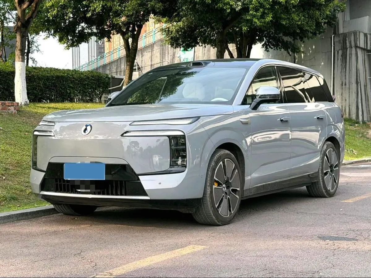 2025 Denza DenzaN8L 2.0T 207HP L4 E-CVT PHEV,autocango,china used car exporter,china ev exporter,chinese used car exporter,chinese used ev exporter