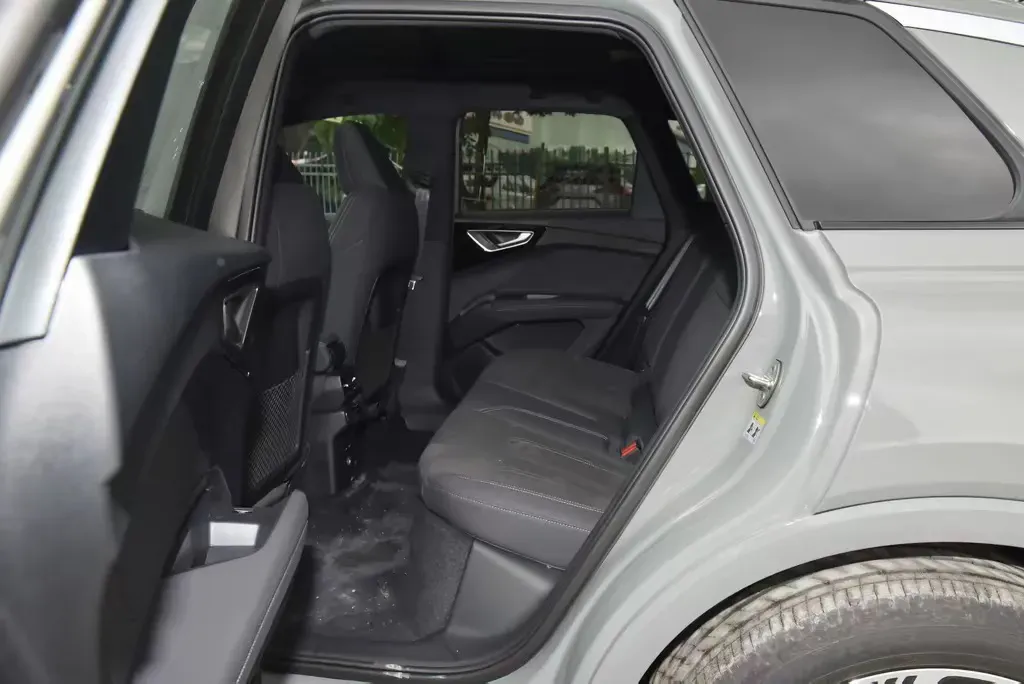 2023 Audi Q4 e-tron BEV 84.8KWH,autocango,china used car exporter,china ev exporter,chinese used car exporter,chinese used ev exporter