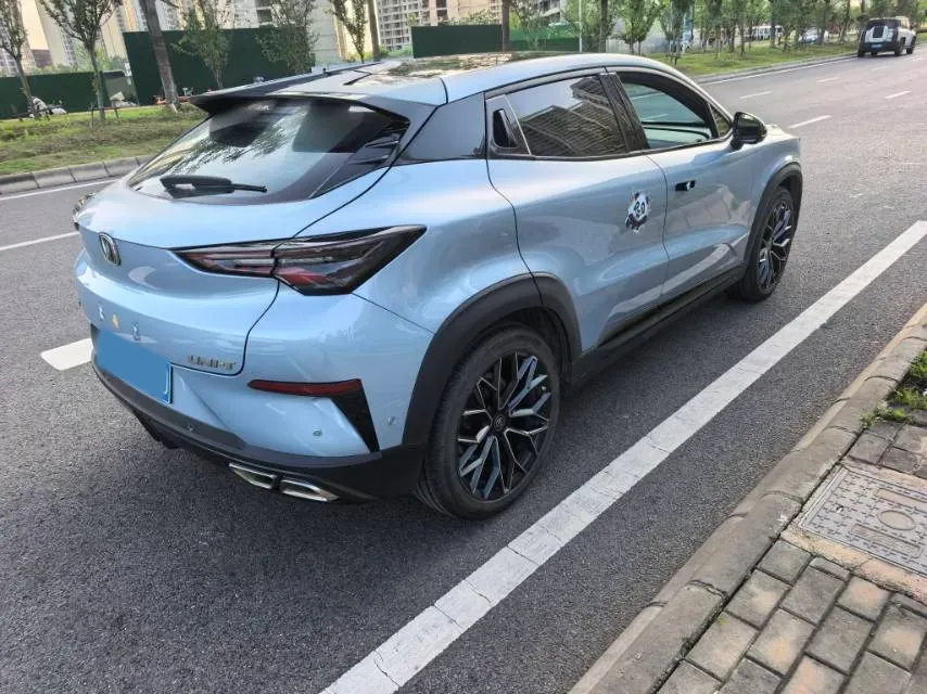 2022 ChangAn UNI-T 1.5T 188HP L4 7DCT,autocango,china used car exporter,china ev exporter,chinese used car exporter,chinese used ev exporter