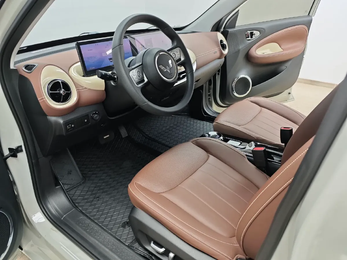 2023 WuLing BinGuo BEV 31.9KWH,autocango,china used car exporter,china ev exporter,chinese used car exporter,chinese used ev exporter