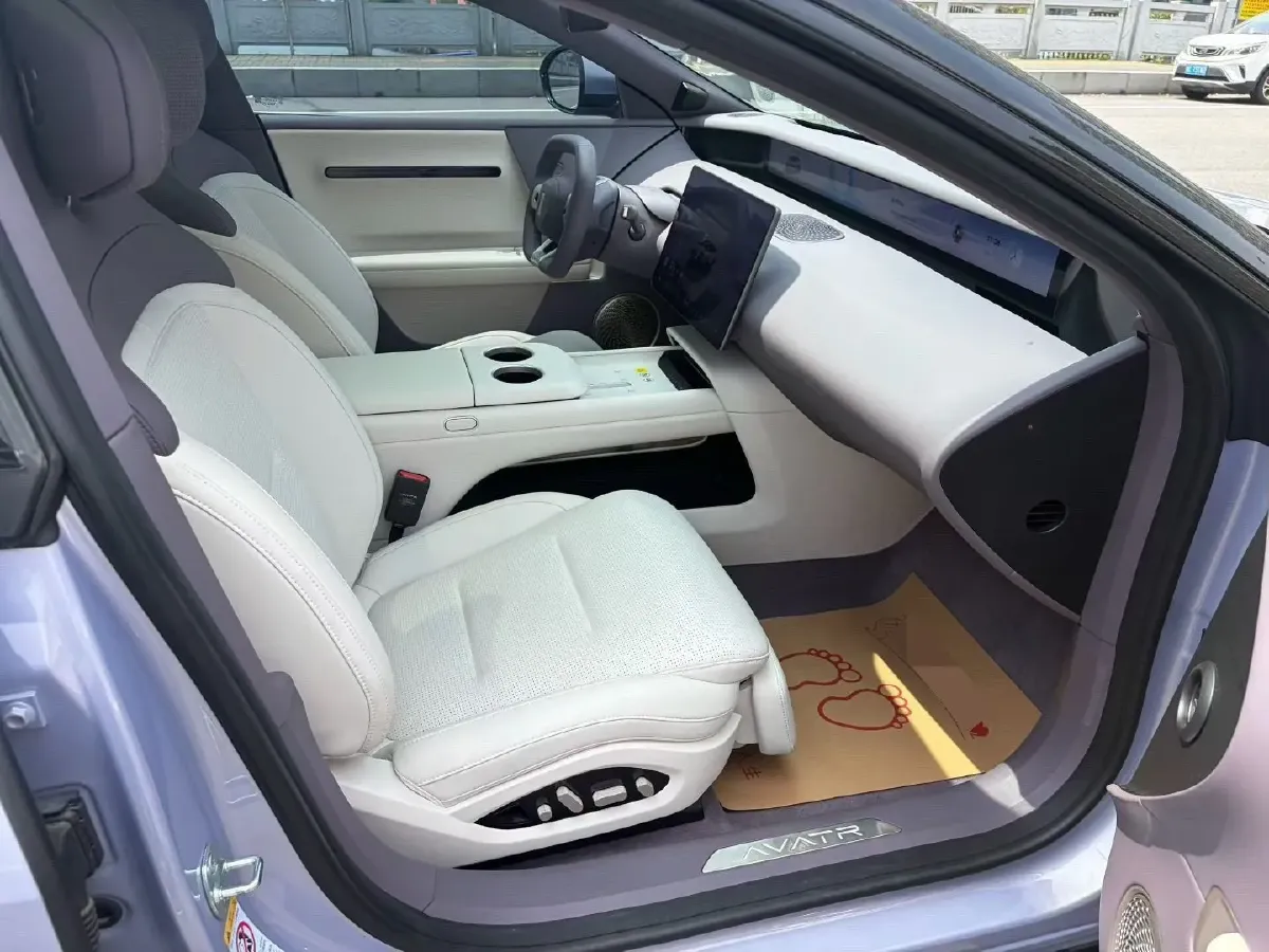 2025 Avatr 06 REEV 156HP REEV,autocango,china used car exporter,china ev exporter,chinese used car exporter,chinese used ev exporter