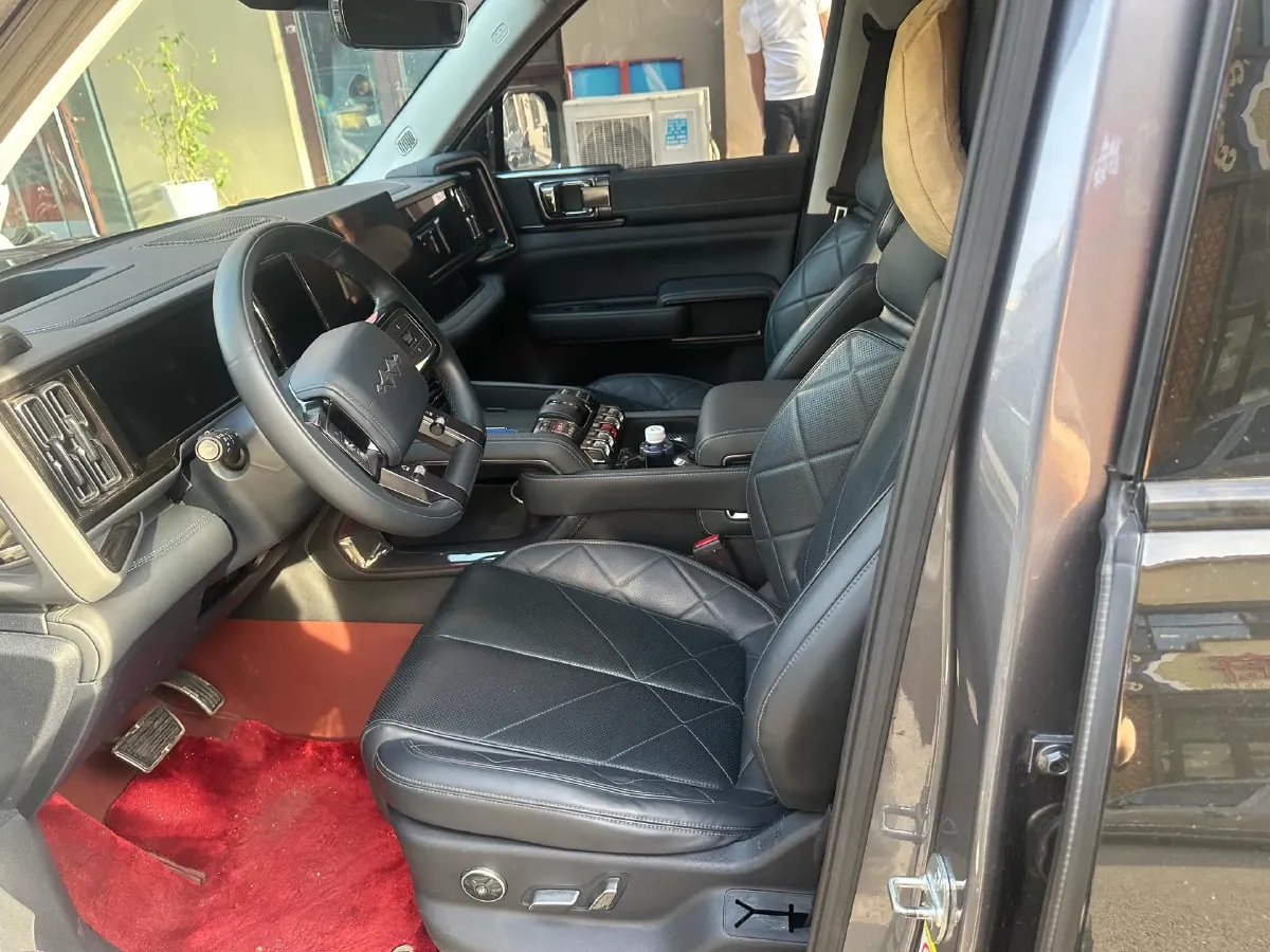 2023 FangChengBao Bao 5 1.5T 194HP L4 E-CVT PHEV 31.8KWH,autocango,china used car exporter,china ev exporter,chinese used car exporter,chinese used ev exporter