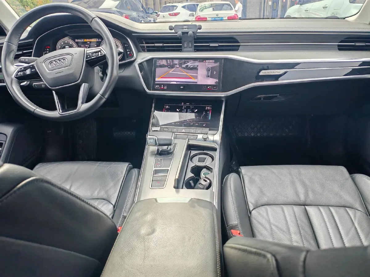 2022 Audi A6L 2.0T 224HP L4 7DCT,autocango,china used car exporter,china ev exporter,chinese used car exporter,chinese used ev exporter