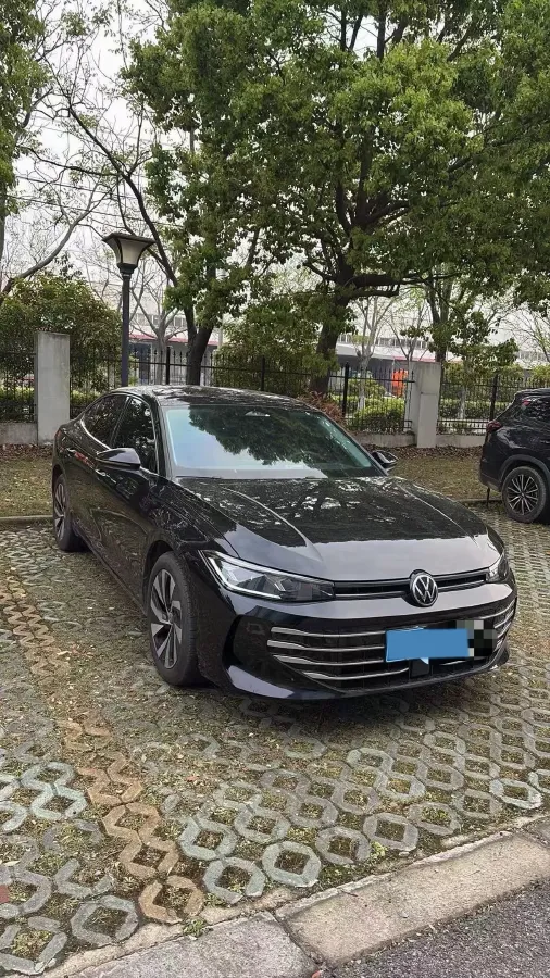 2025 Volkswagen Passat 1.5T 160HP L4 7DCT,autocango,china used car exporter,china ev exporter,chinese used car exporter,chinese used ev exporter