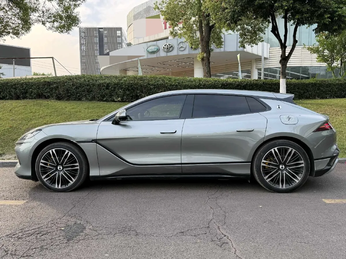 2024 Denza DenzaZ9GT 2.0T 207HP L4 E-CVT PHEV 38.5KWH,autocango,china used car exporter,china ev exporter,chinese used car exporter,chinese used ev exporter