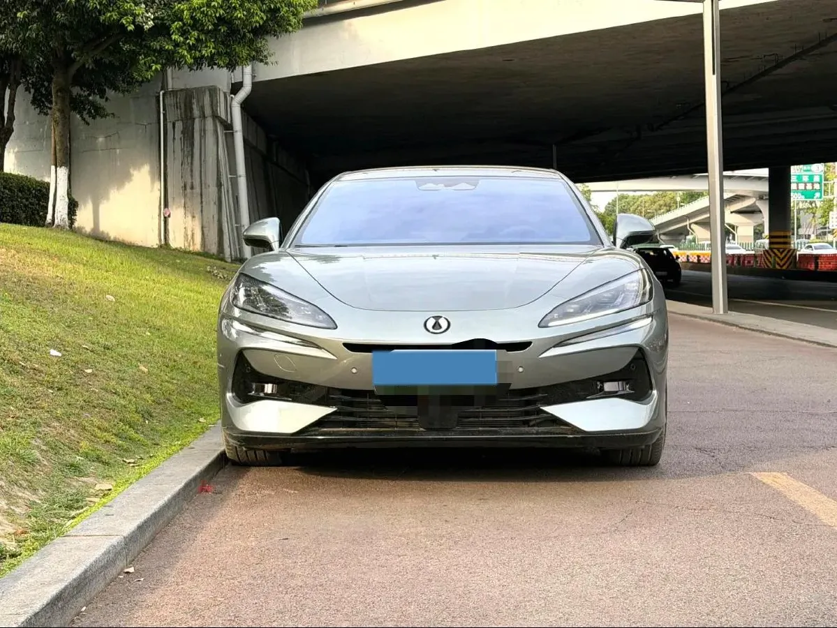 2024 Denza DenzaZ9GT 2.0T 207HP L4 E-CVT PHEV 38.5KWH,autocango,china used car exporter,china ev exporter,chinese used car exporter,chinese used ev exporter