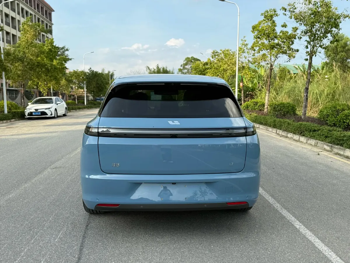 2023 Li L7 Range Extended 154HP REEV 40.9KWH,autocango,china used car exporter,china ev exporter,chinese used car exporter,chinese used ev exporter
