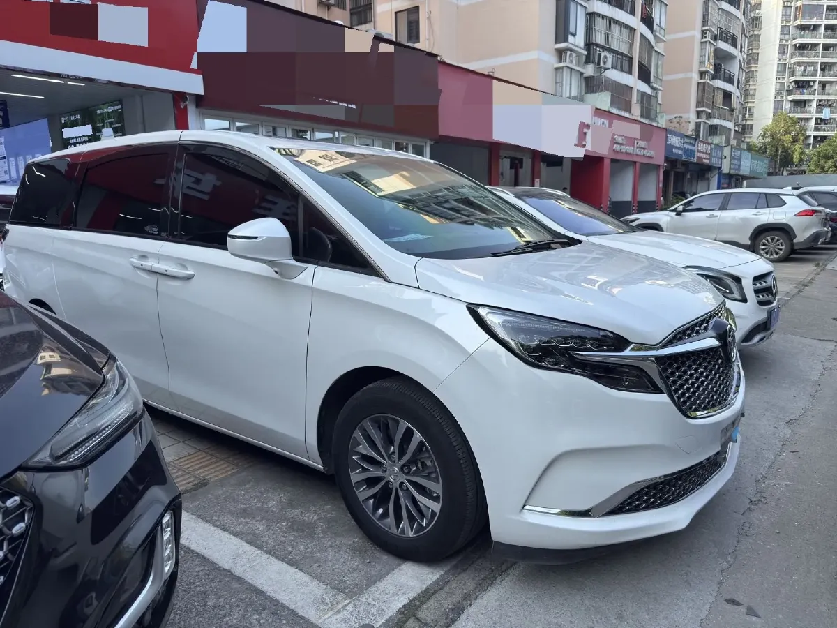 2022 Buick GL8 2.0T 237HP L4 9AT,autocango,china used car exporter,china ev exporter,chinese used car exporter,chinese used ev exporter