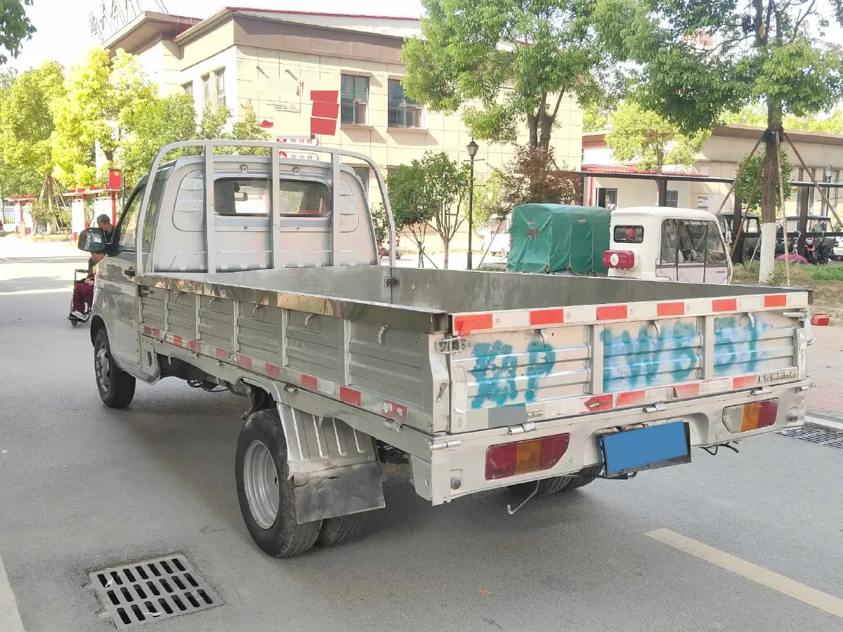 2022 WuLing RongGuang New Truck 1.8L 125HP L4 5MT,autocango,china used car exporter,china ev exporter,chinese used car exporter,chinese used ev exporter