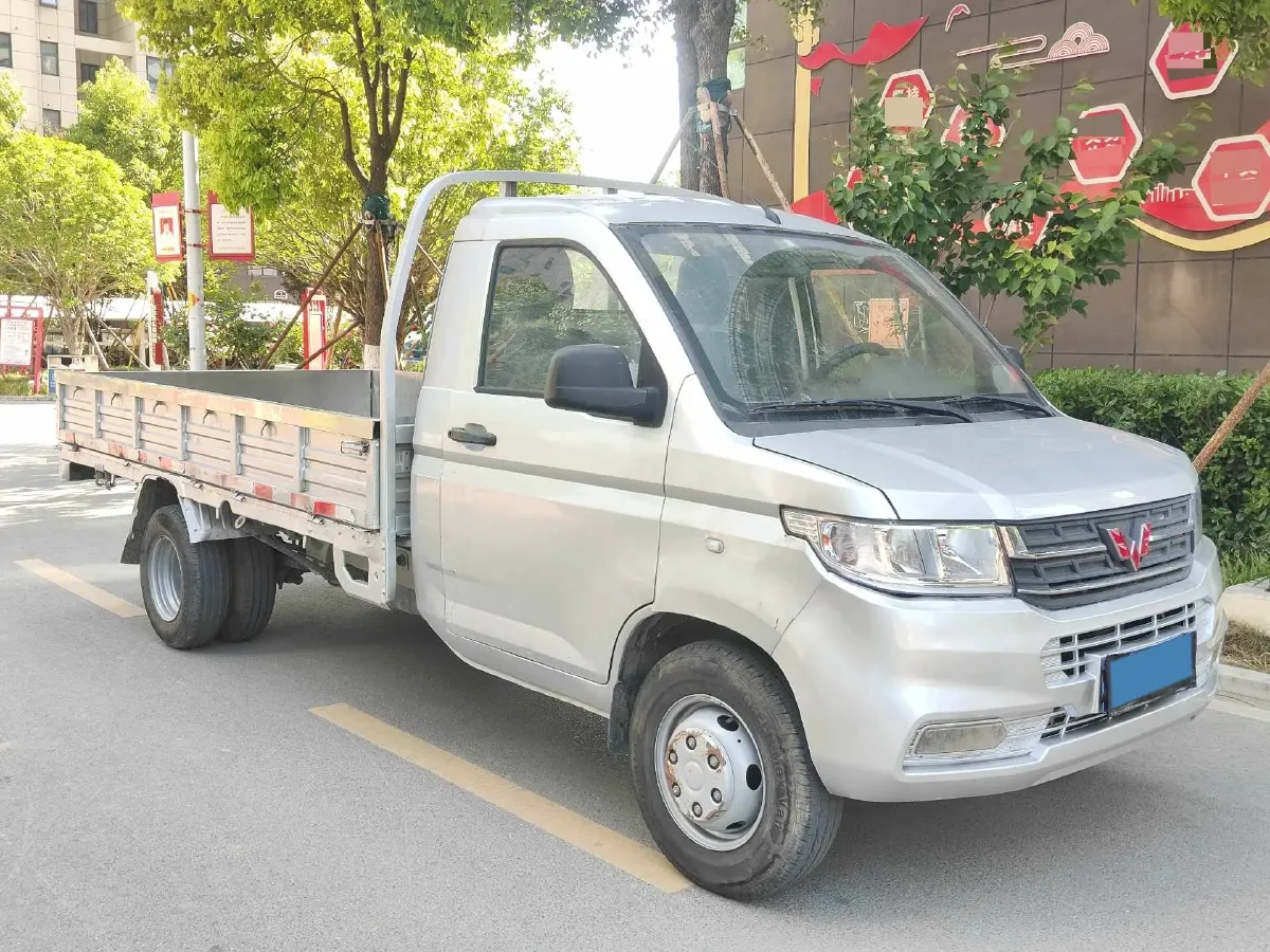 2022 WuLing RongGuang New Truck 1.8L 125HP L4 5MT,autocango,china used car exporter,china ev exporter,chinese used car exporter,chinese used ev exporter