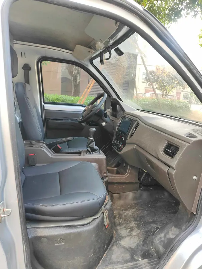 2022 WuLing RongGuang New Truck 1.8L 125HP L4 5MT,autocango,china used car exporter,china ev exporter,chinese used car exporter,chinese used ev exporter