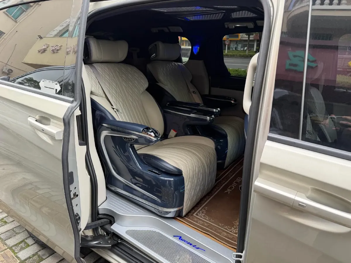 2021 Buick GL8 2.0T 237HP L4 9AT,autocango,china used car exporter,china ev exporter,chinese used car exporter,chinese used ev exporter