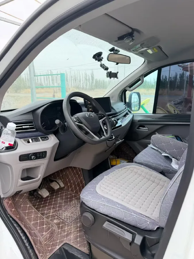 2023 MAXUS XinTu V70 2.0T 125HP L4 6MT,autocango,china used car exporter,china ev exporter,chinese used car exporter,chinese used ev exporter