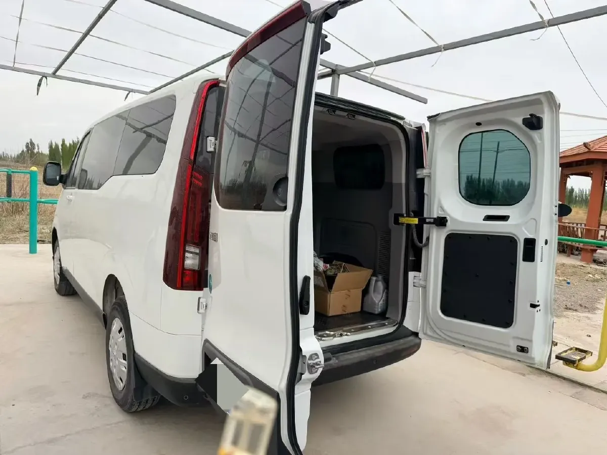 2023 MAXUS XinTu V70 2.0T 125HP L4 6MT,autocango,china used car exporter,china ev exporter,chinese used car exporter,chinese used ev exporter